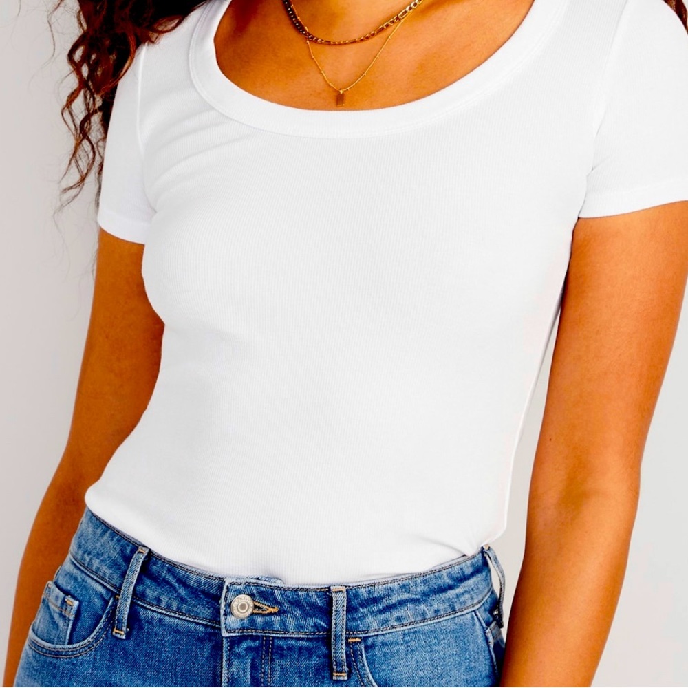 NWT Old Navy Fitted Scoop-Neck Rib-Knit Tee in White (L, XL) **FREE SHIP**